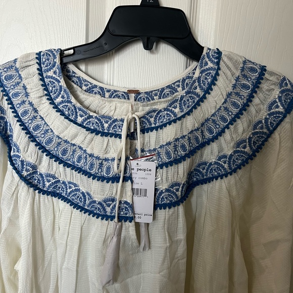 Free People dress, white with blue trim blue buttons Size large new - Picture 4 of 8